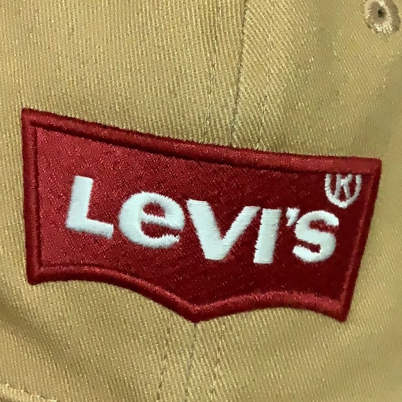 ⚠️ Levi’s tan baseball hat - Picture 5 of 8